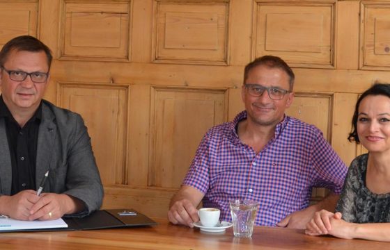 notre conseiller Gastro Hansueli Diesterbeck (à gauche) avec Isabel Dionisio et Werner Scherrer.